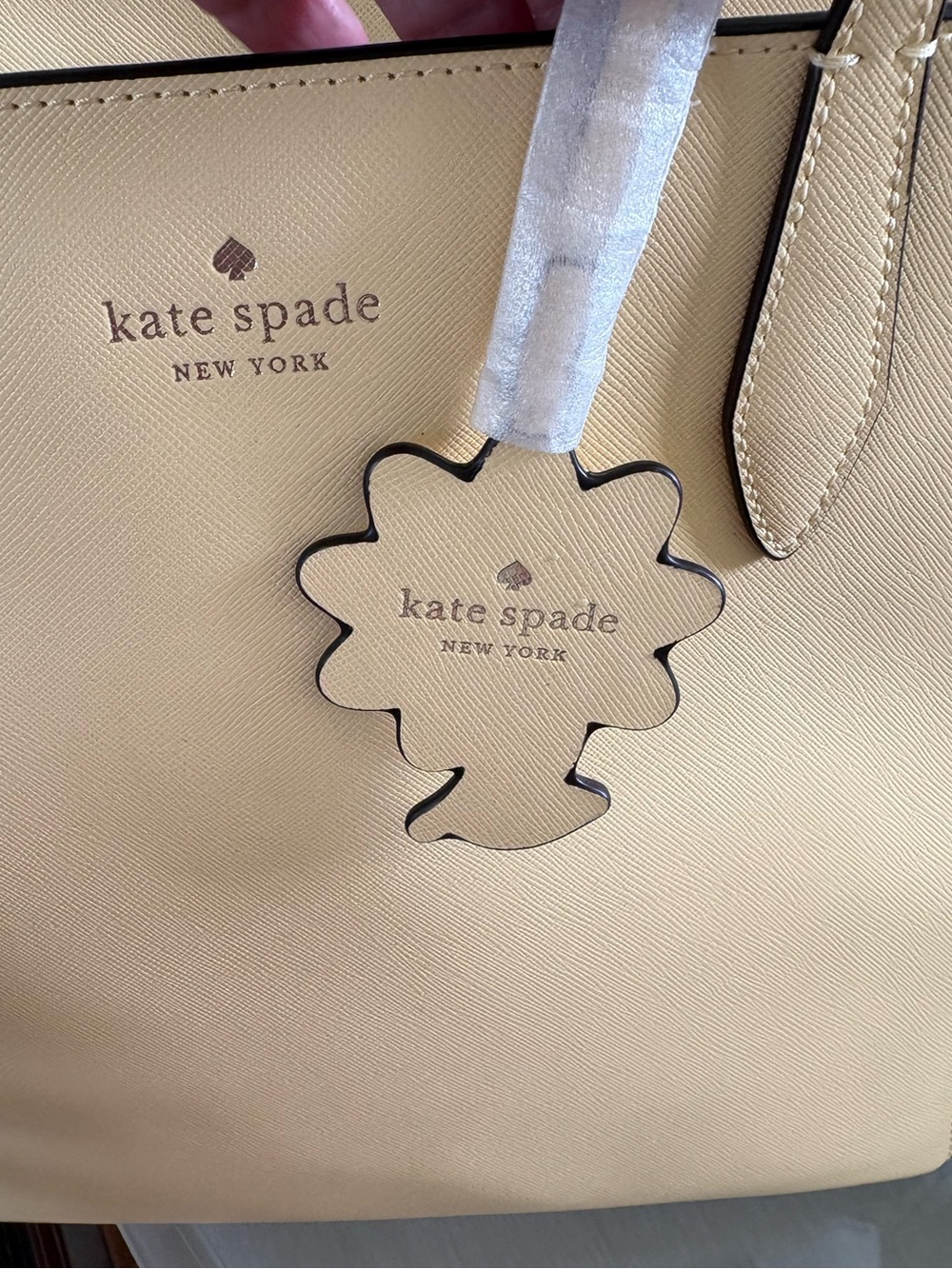 💛💛KATE SPADE YELLOW SAFFIANO LEATHER TOTE BAG!💛💛 - Picture 7 of 11